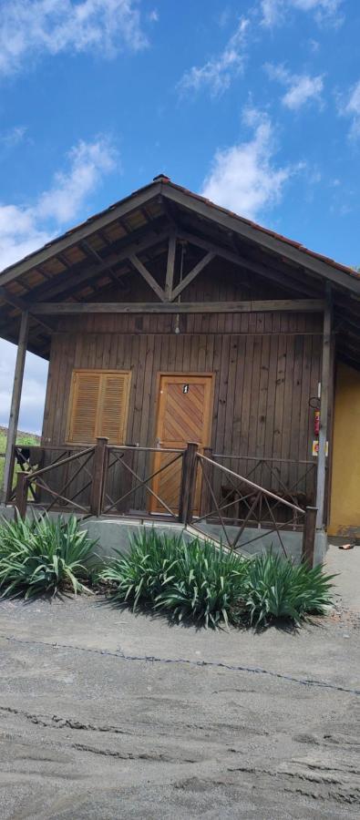 Chales Manaca Da Serra อูรูบิซิ ภายนอก รูปภาพ